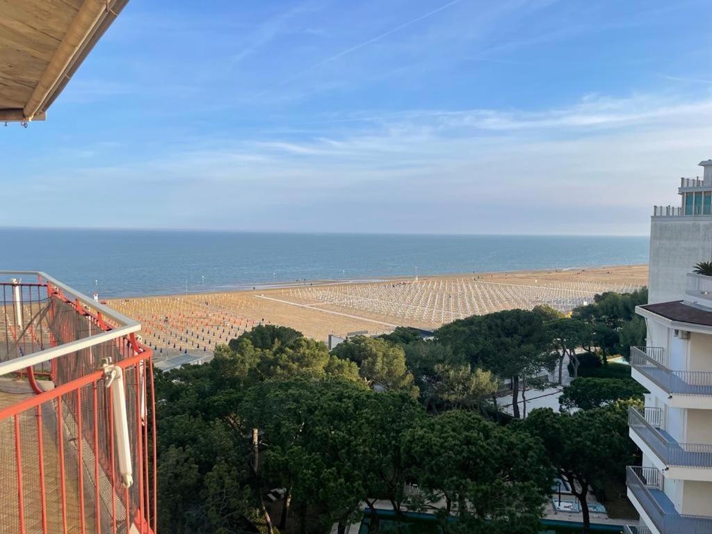 Residence Cristallo Lignano Sabbiadoro Exterior foto