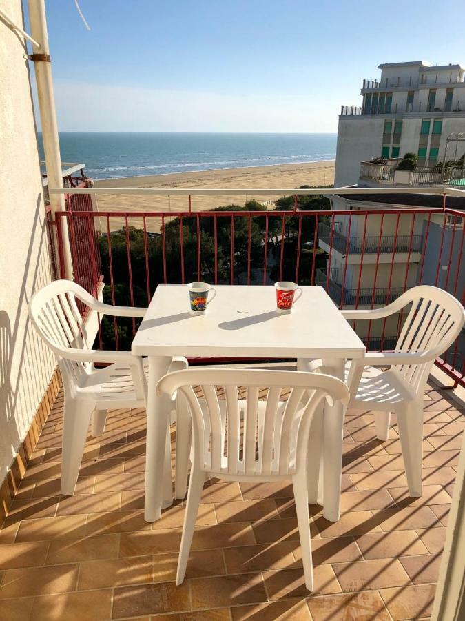 Residence Cristallo Lignano Sabbiadoro Exterior foto